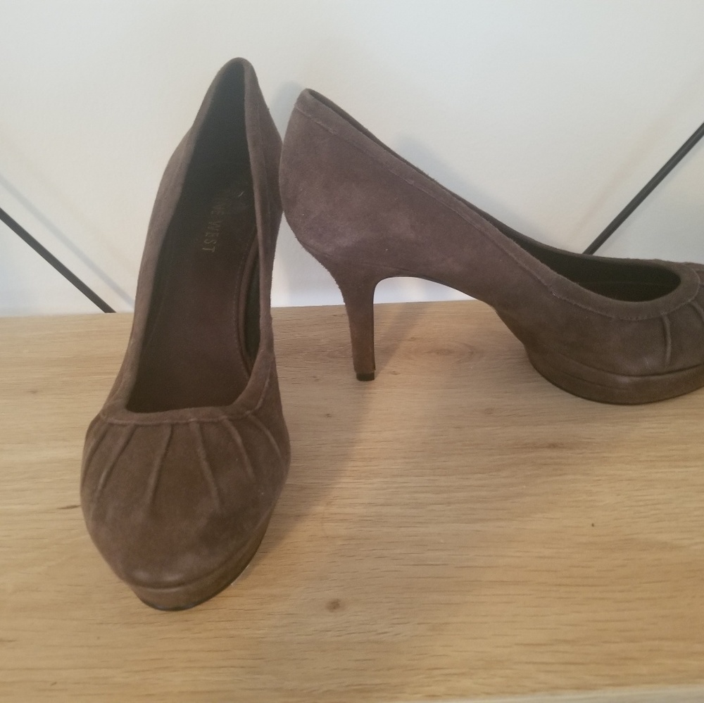 Nine West Brown Suede Pumps